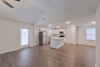 114 Western Red Cedar Dr in Springfield, GA - Building Photo - Building Photo