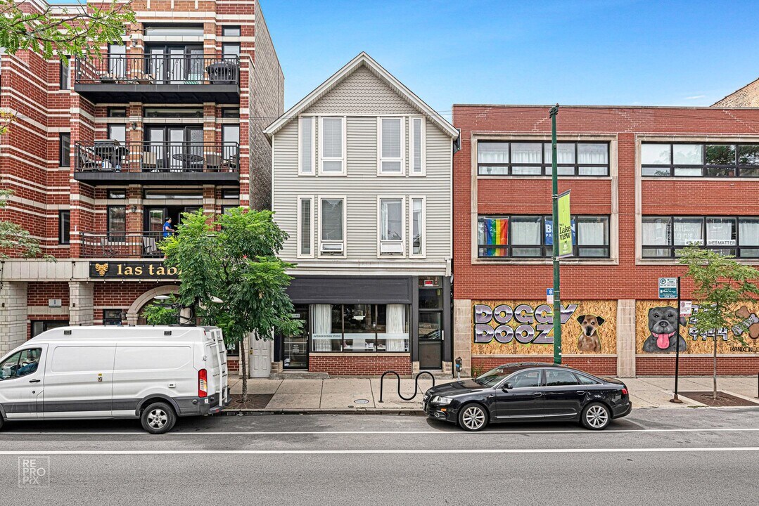 2946 N Lincoln Ave, Unit 1R in Chicago, IL - Foto de edificio