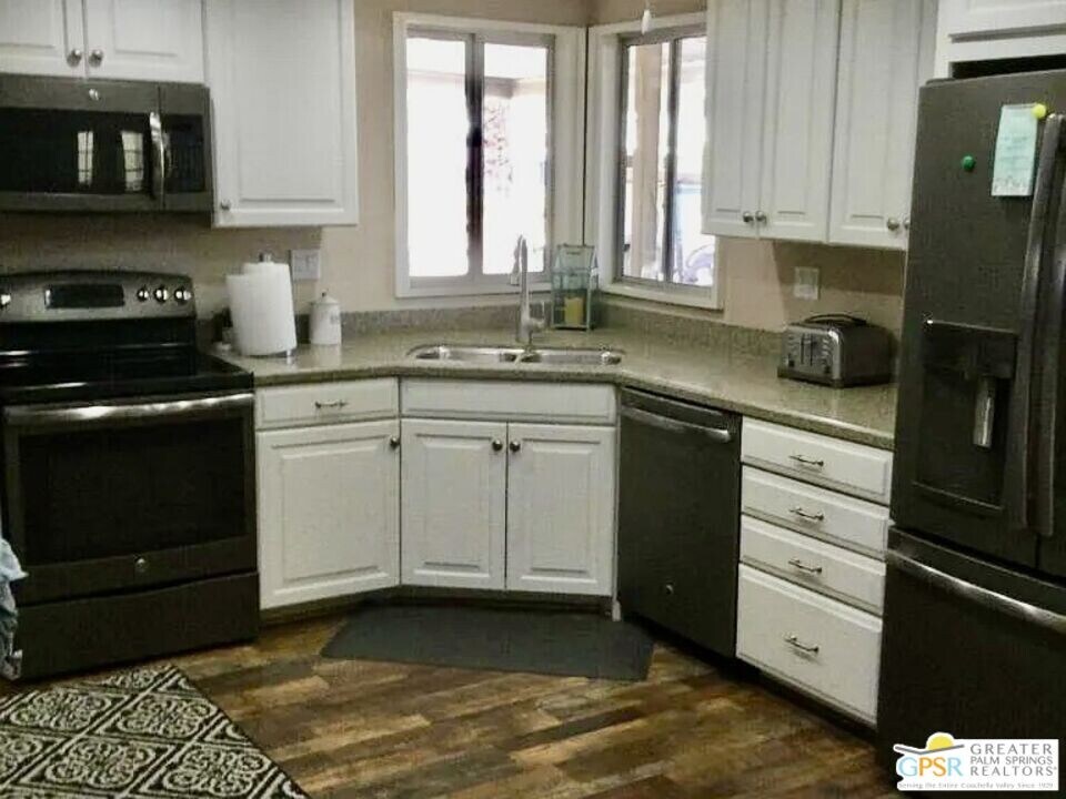 73401 Palm Greens Pkwy in Palm Desert, CA - Building Photo