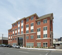 Gateway at 570 in Bridgeport, CT - Building Photo - Building Photo