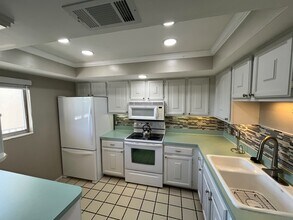 995 La Guna Dr in Venice, FL - Building Photo - Building Photo