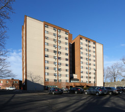 Hartford East Apartments in East Hartford, CT - Building Photo - Building Photo