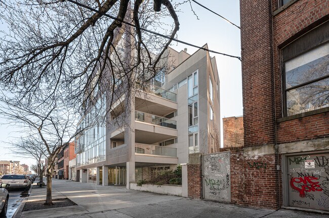 324 Saint Marks Ave in Brooklyn, NY - Foto de edificio - Building Photo