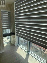 1 Yorkville Ave in Toronto, ON - Building Photo - Building Photo