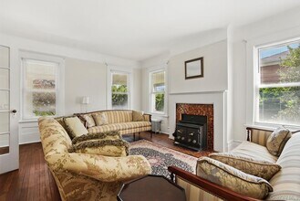 134 Old Mamaroneck Rd in White Plains, NY - Building Photo - Building Photo