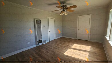 16650 Abbe in Timbercreek Canyon, TX - Building Photo - Building Photo