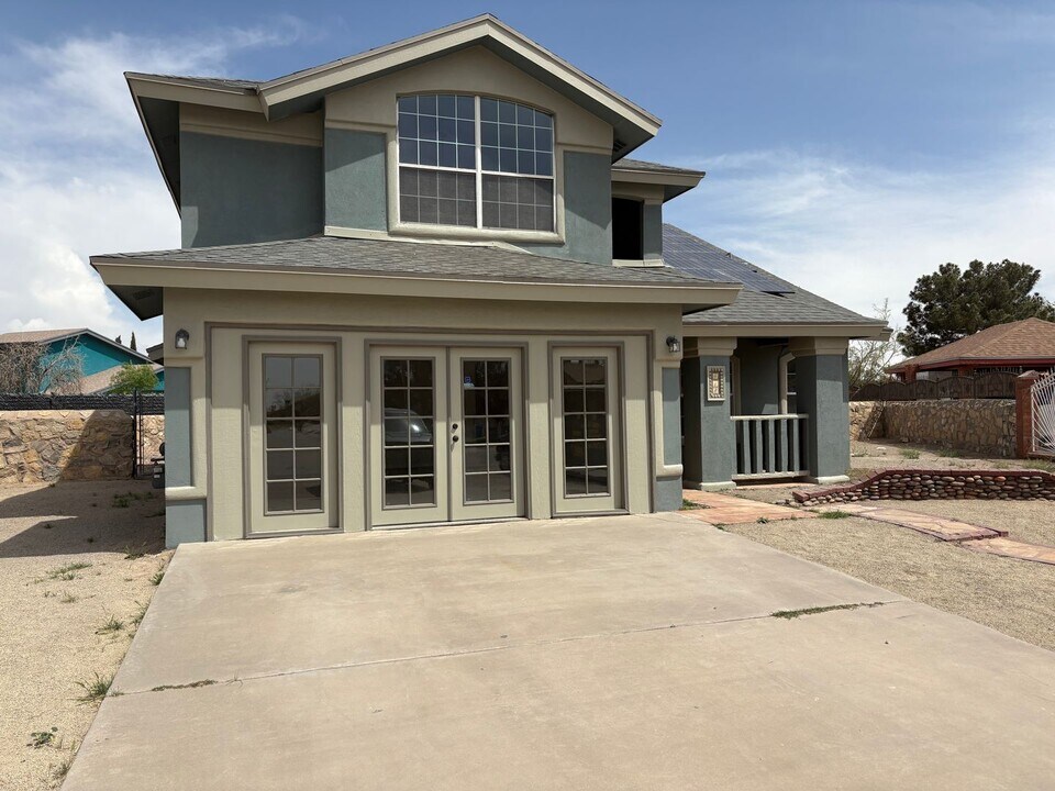 418 Ephesus Ct in Socorro, TX - Building Photo