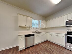 134 Kimeo Way in Garner, NC - Foto de edificio - Building Photo