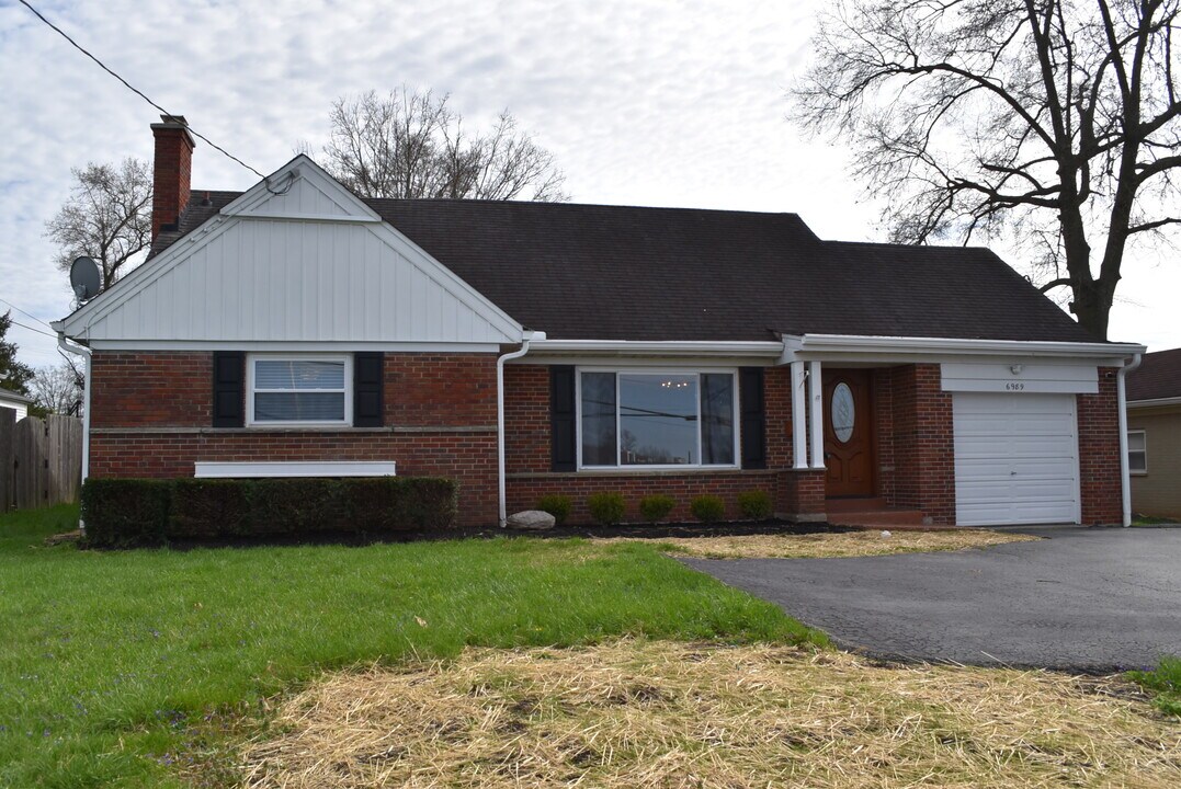 6989 Salem Rd in Cincinnati, OH - Building Photo