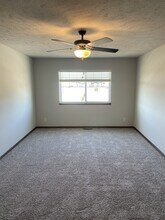 1230 Cedar Cv Rd in Lincoln, NE - Building Photo - Building Photo