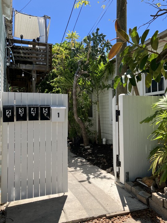 1214 Catherine St, Unit #4 in Key West, FL - Building Photo