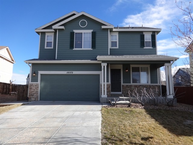 10572 Vaughn Ct in Commerce City, CO - Building Photo