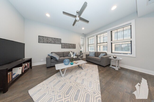 2620 N Rockwell St, Unit 3 in Chicago, IL - Building Photo - Building Photo