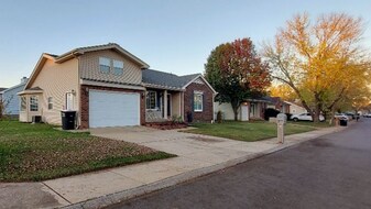 1940 Timberline Way in Clarksville, TN - Building Photo