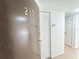 5820 N Church Ave in Tampa, FL - Building Photo