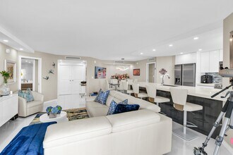 550 S Ocean Blvd in Boca Raton, FL - Building Photo - Building Photo