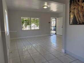 1120 NW 116th Terrace in Miami, FL - Building Photo - Building Photo