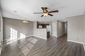 266 Swaying Pine Ct in Crestview, FL - Building Photo - Building Photo