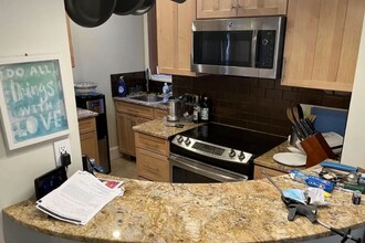75 Easton St, Unit 1 in Boston, MA - Building Photo - Building Photo
