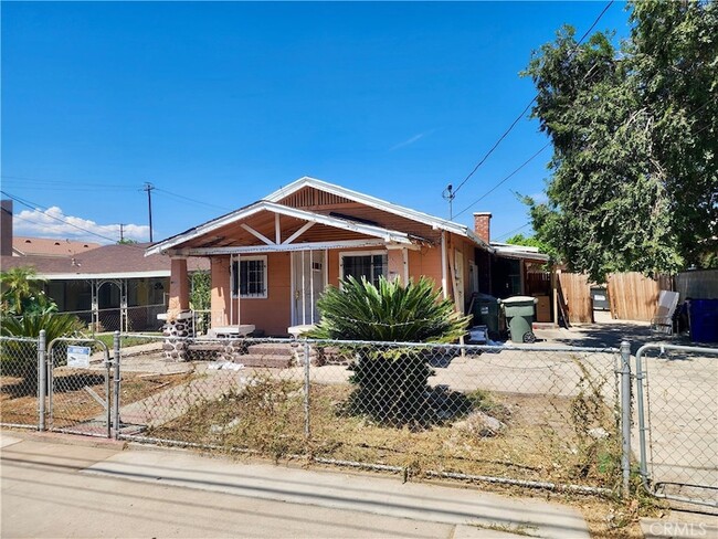 property at 224 E Rialto Ave