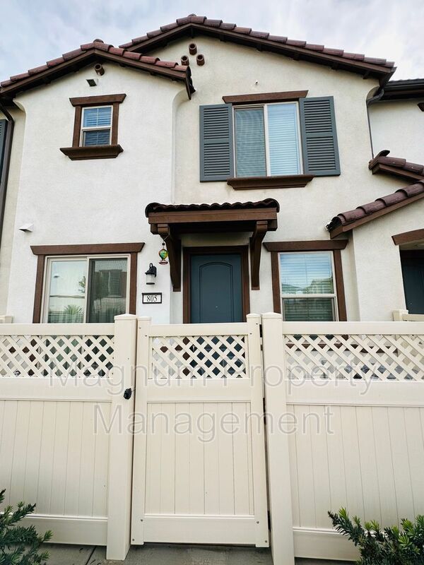 24120 Dolcetto Ave in Murrieta, CA - Building Photo - Building Photo