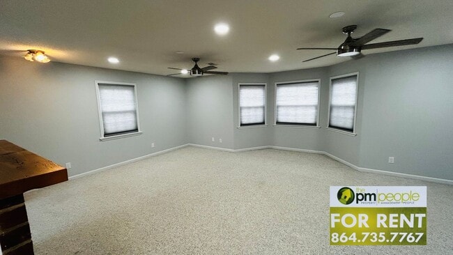 134 Bennetts Bridge Rd in Greer, SC - Foto de edificio - Building Photo