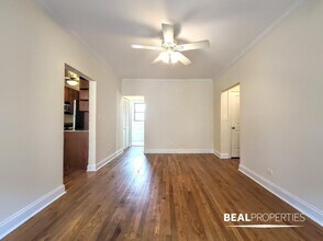 750 W Addison St in Chicago, IL - Building Photo - Building Photo