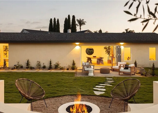 3499 San Rafael Cir in Costa Mesa, CA - Building Photo - Building Photo