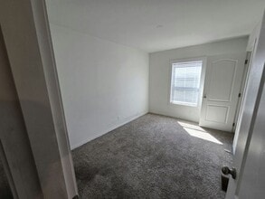 6105 E Sahara Ave in Las Vegas, NV - Building Photo - Building Photo