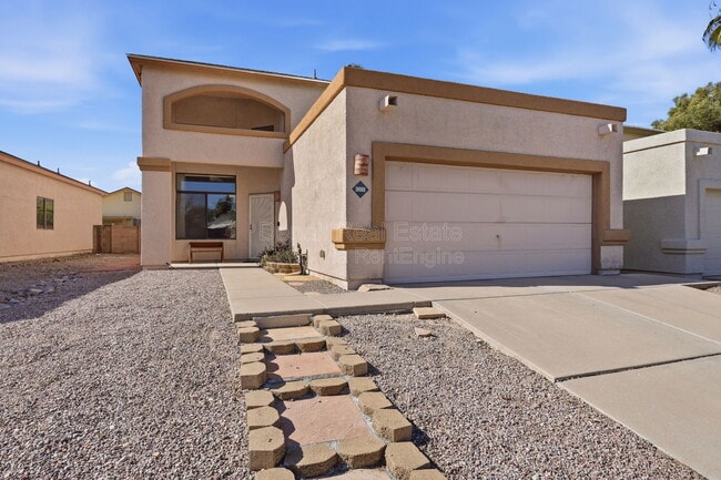 10008 E Paseo San Ardo in Tucson, AZ - Building Photo - Building Photo