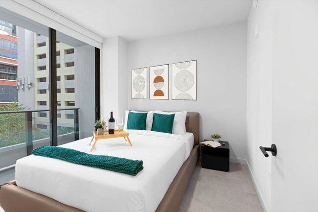 501 NE 1st Ave in Miami, FL - Building Photo - Building Photo