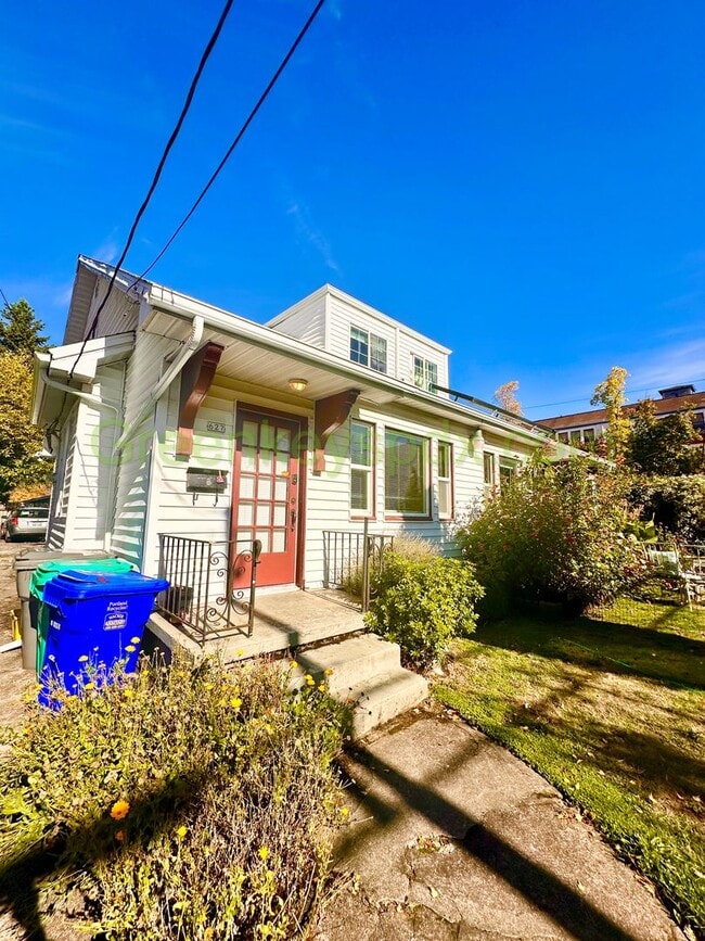 property at 627 N Sumner St