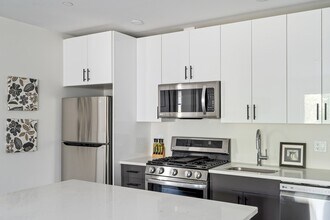 317 Belgrade Ave in Boston, MA - Building Photo - Building Photo