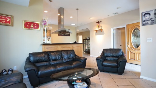 711-713 W Wilson St in Costa Mesa, CA - Building Photo - Building Photo