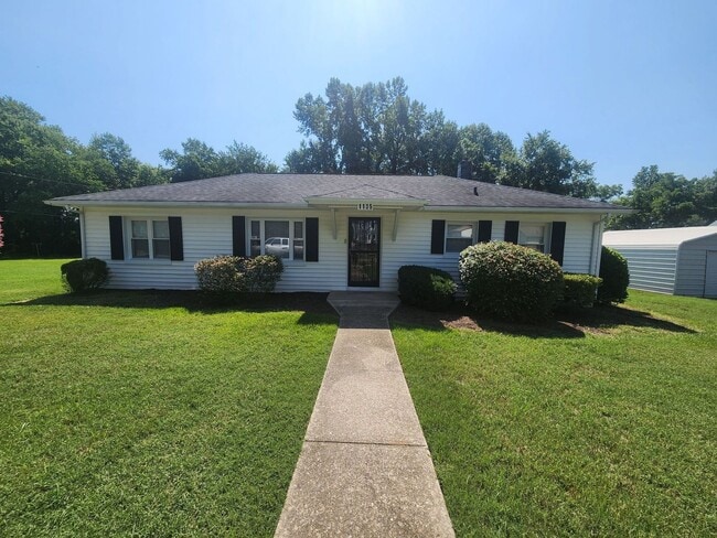 property at 1135 E Normandale Ave