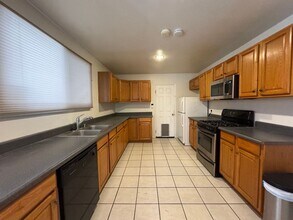 23901 Friar St in Los Angeles, CA - Building Photo - Building Photo