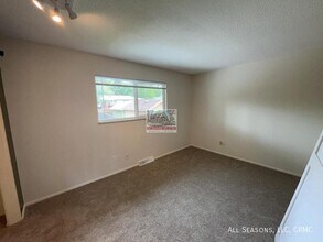 4715 La Cresta Dr in Colorado Springs, CO - Building Photo - Building Photo