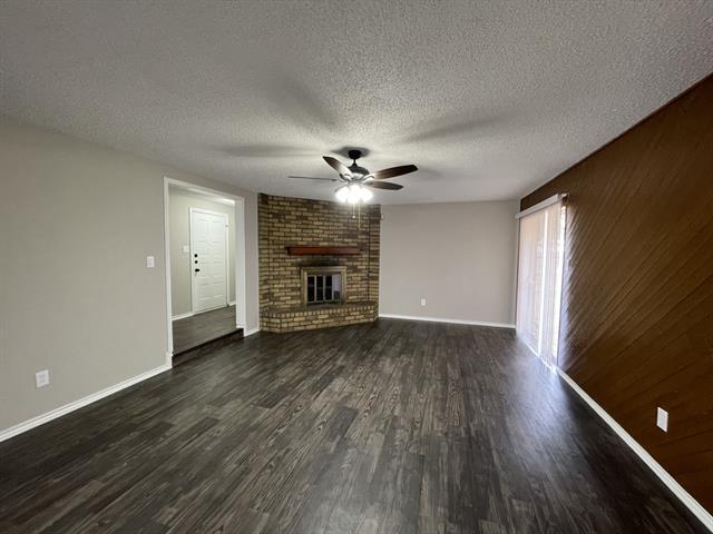 4805 Crestmont Ct in Arlington, TX - Building Photo - Building Photo