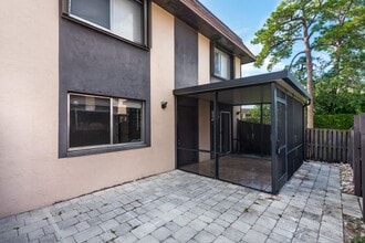 2140 Sherwood Forest Blvd in West Palm Beach, FL - Building Photo - Building Photo