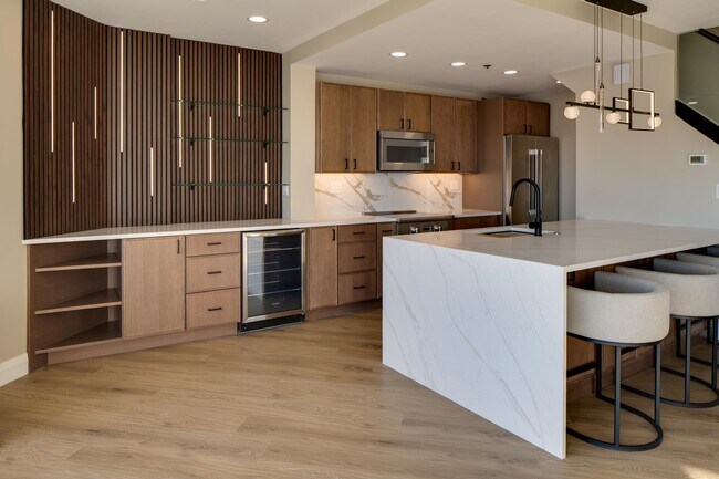 600 Harbor Blvd in Weehawken, NJ - Building Photo - Building Photo