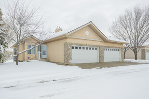 Emerald Park in Calgary, AB - Building Photo