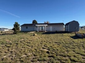 379 Lawndale Dr in Spring Creek, NV - Building Photo