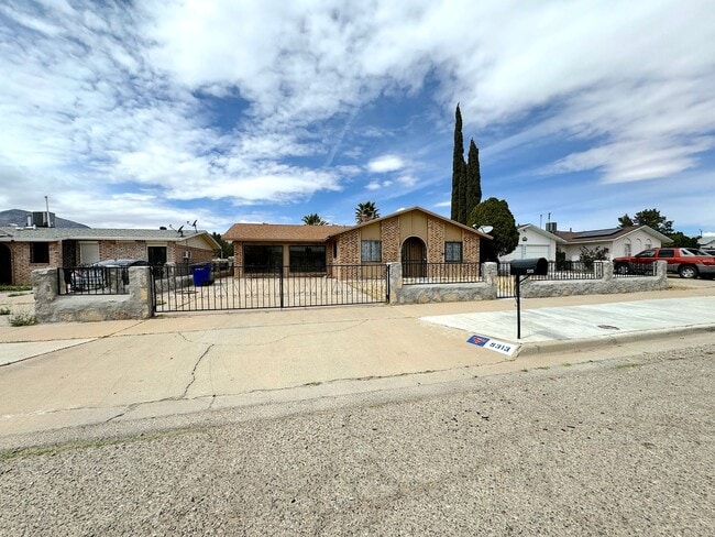 property at 5313 Plainview Dr