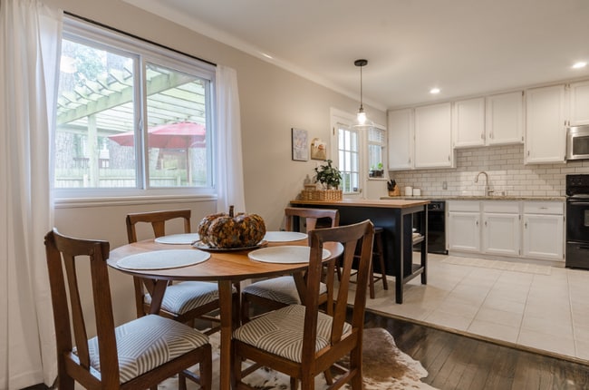 1401 Seneca Pl, Unit B-115 in Charlotte, NC - Building Photo - Building Photo