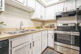 Chandler Commons Apartments in Reynoldsburg, OH - Building Photo