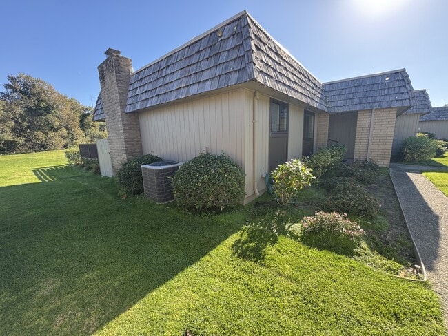 23799 Monterey Salinas Hwy in Salinas, CA - Building Photo - Building Photo