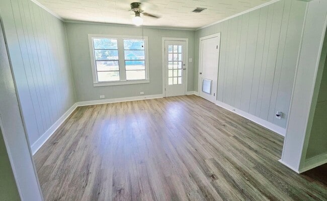 215 N Landry Dr in New Iberia, LA - Building Photo - Building Photo