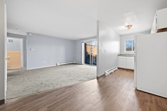 140 Silver Ln in East Hartford, CT - Building Photo - Building Photo