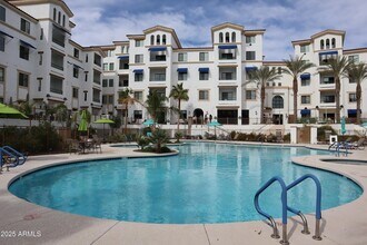 2511 W Queen Creek Rd, Unit 326 in Chandler, AZ - Building Photo - Building Photo