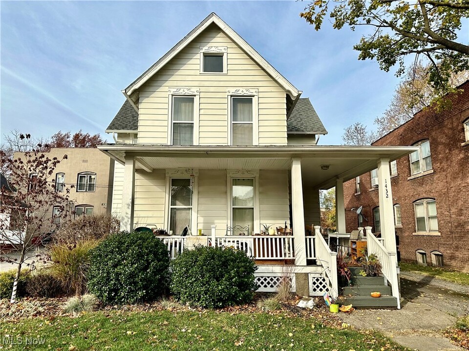 1432 W 110th St-Unit -UP in Cleveland, OH - Building Photo